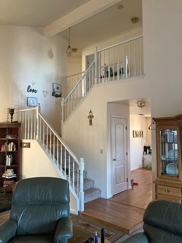 3 bed, 2.5 bath, 1829 sqft, $2,825 — Photo 2