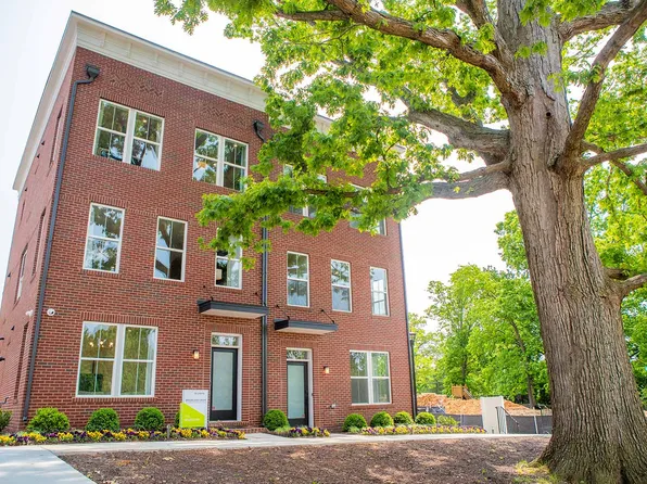 400 Brookland Grove Dr NE, Washington, DC 20017