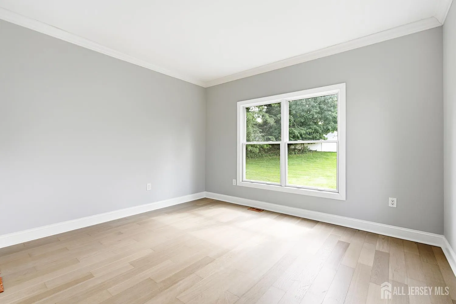 4 bed, 2.5 bath, 2516 sqft, $5,500 — Photo 3