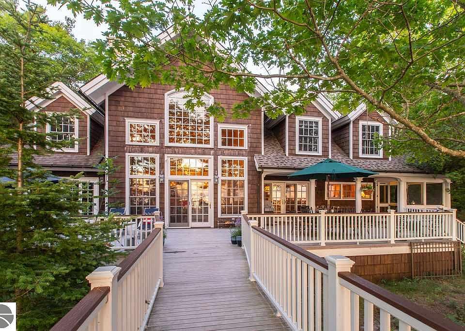 1st image of 3177 Forest Beach Trl