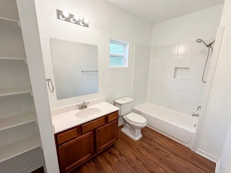 4417 Edward St — Photo 8