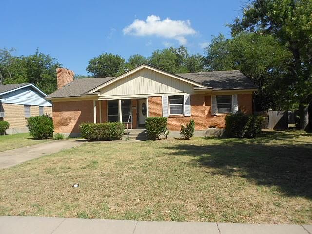 1st image of 511 Royal Crest Dr
