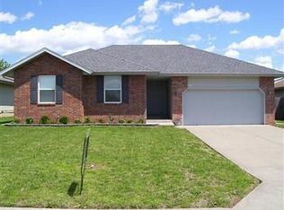 840 S Mahn Ave, Springfield, MO 65802