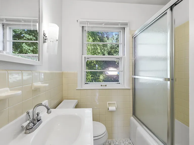 6208 Hillside Rd — Photo 7