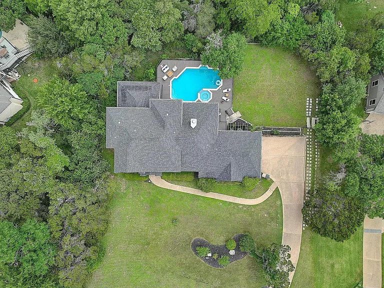 4800 Mantle Dr — Photo 24
