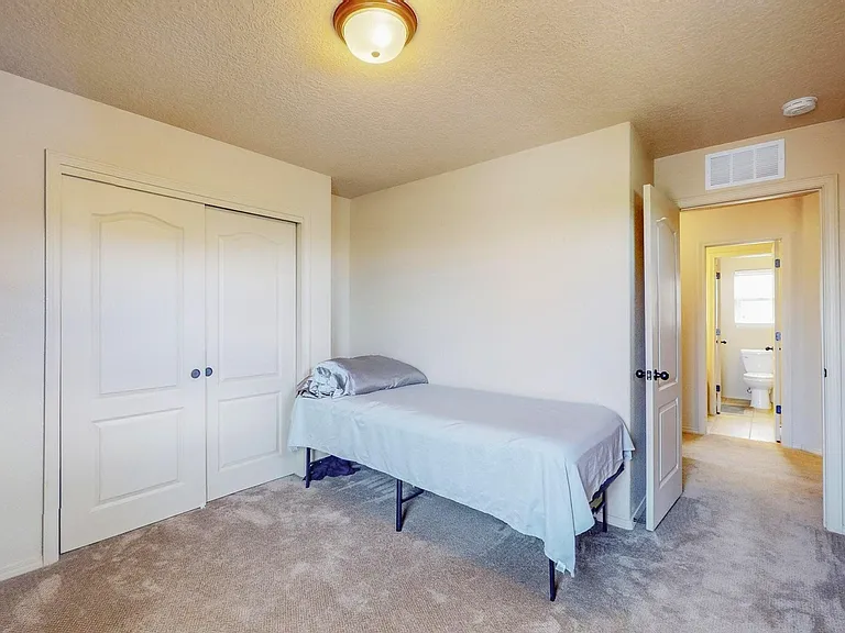 5700 Strand Loop SE — Photo 26