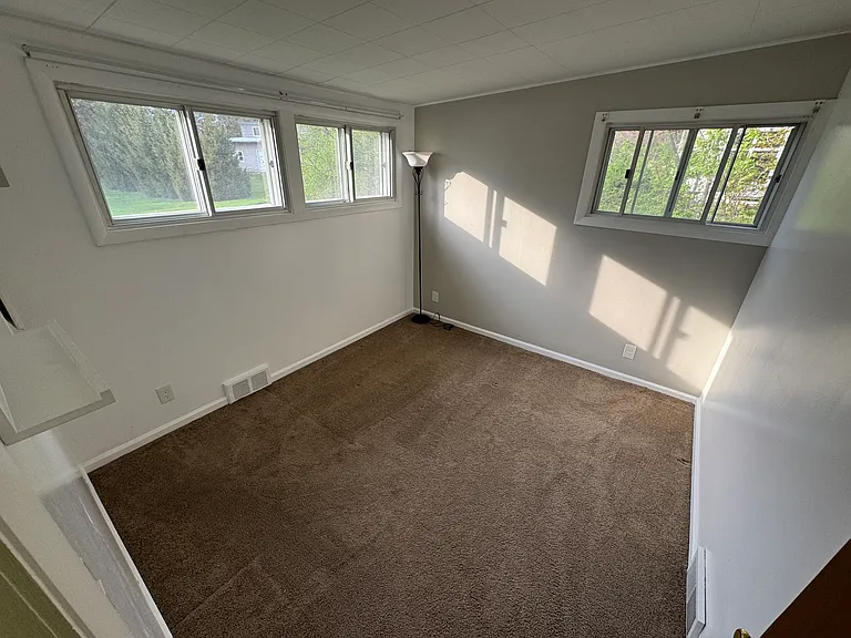 24 Richlee Dr — Photo 14
