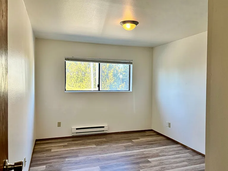 Kelsey House Apartments — Photo 17