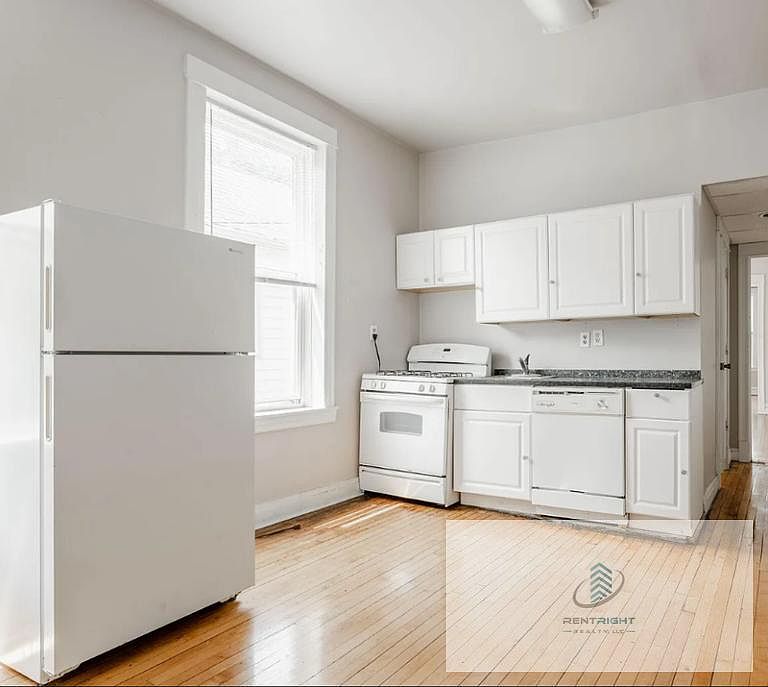 1st image of 2071 N Leavitt St APT 3