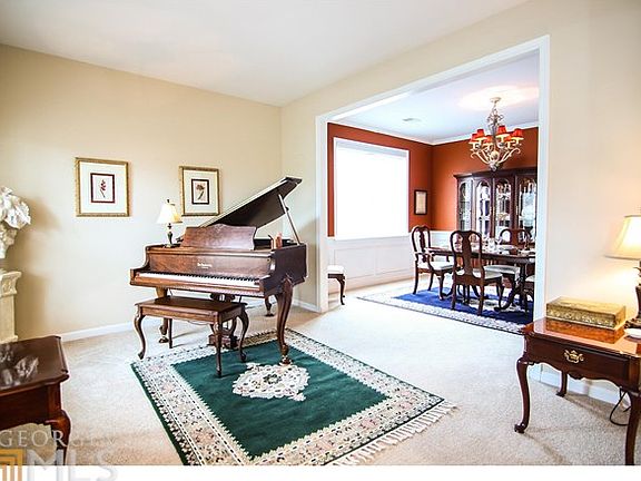 4th image of 302 Hearthwood Dr