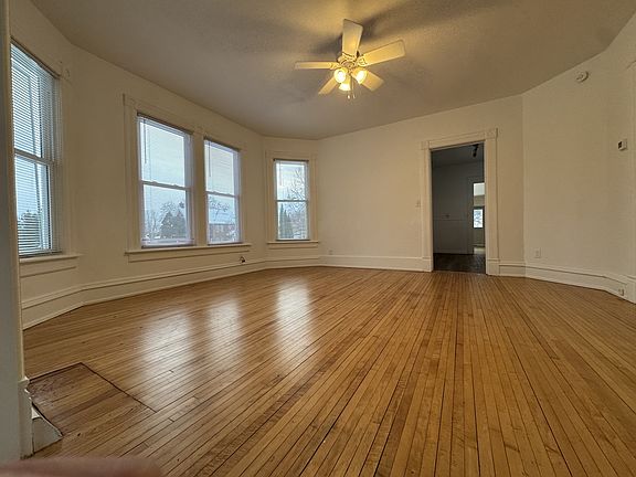 4th image of 122 North St