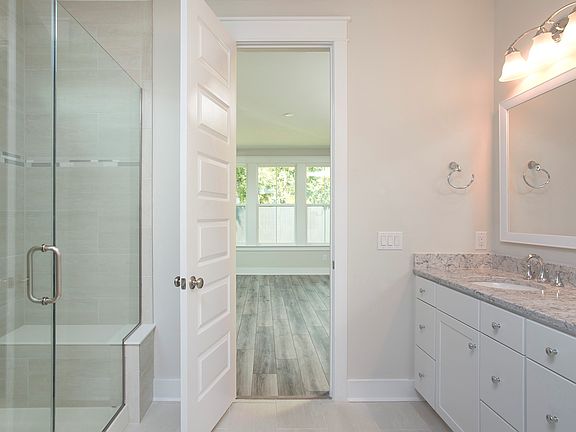 Relaxing owner s bath