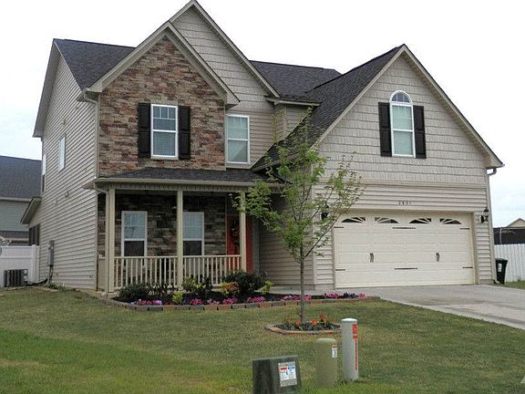 Very Spacious 4 Bedroom Home plus Bonus Room