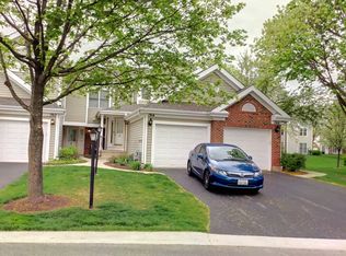 1914 Coldspring Rd, Arlington Heights, IL 60004