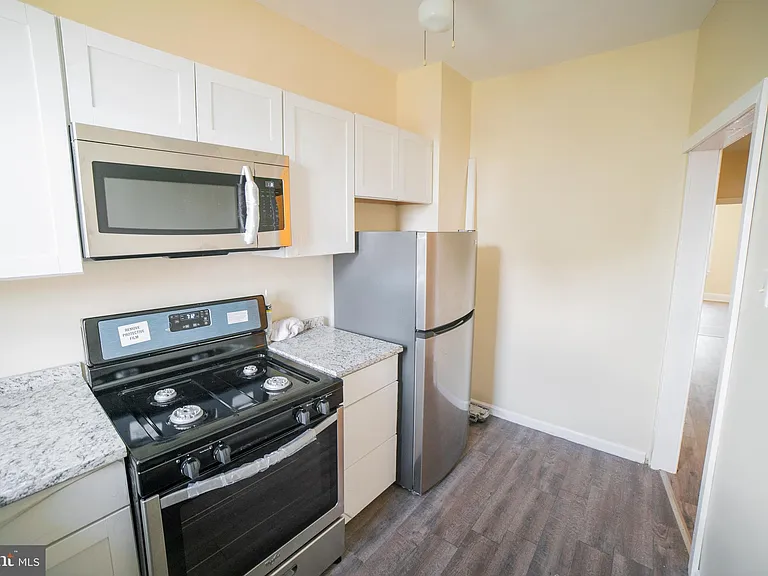 2427 E Allegheny Ave #2 — Photo 8