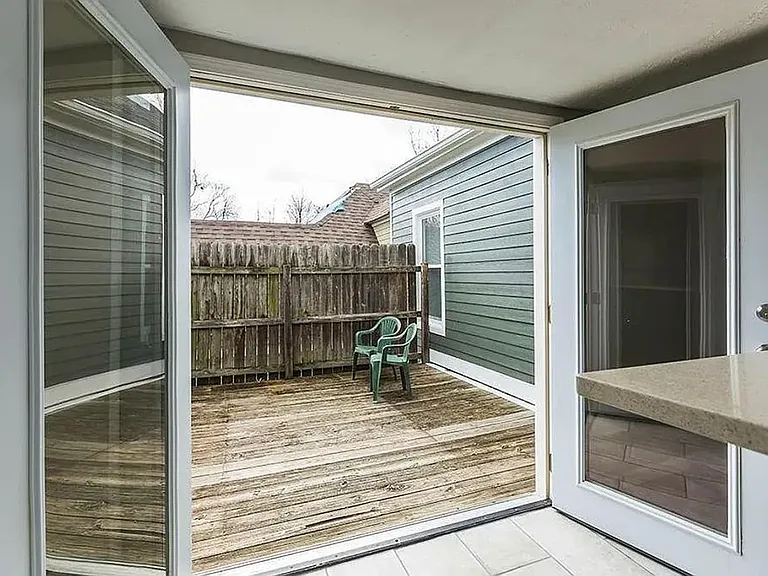 676 Headley Ave — Photo 7