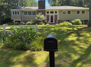 10 South Ledge Rock Road, East Lyme, CT 06357