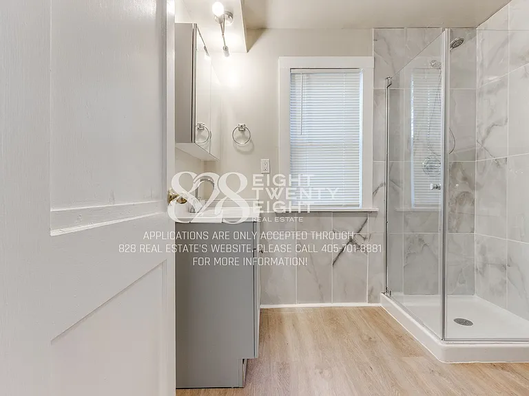 241 Emelyn St — Photo 23