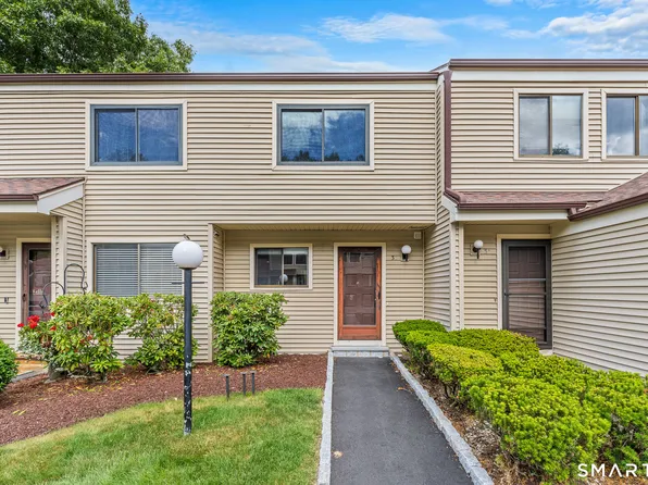 33 Deer Run #33, Bethel, CT 06801