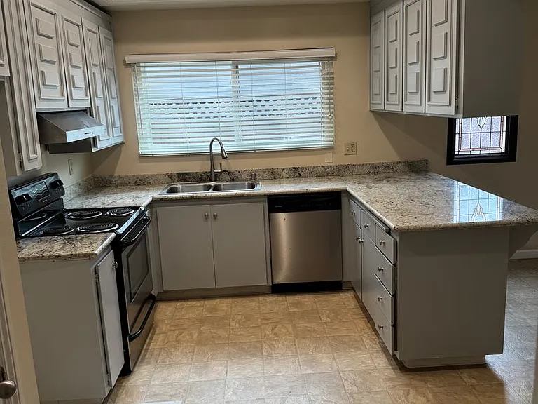 5451 Tyler Pl — Photo 6