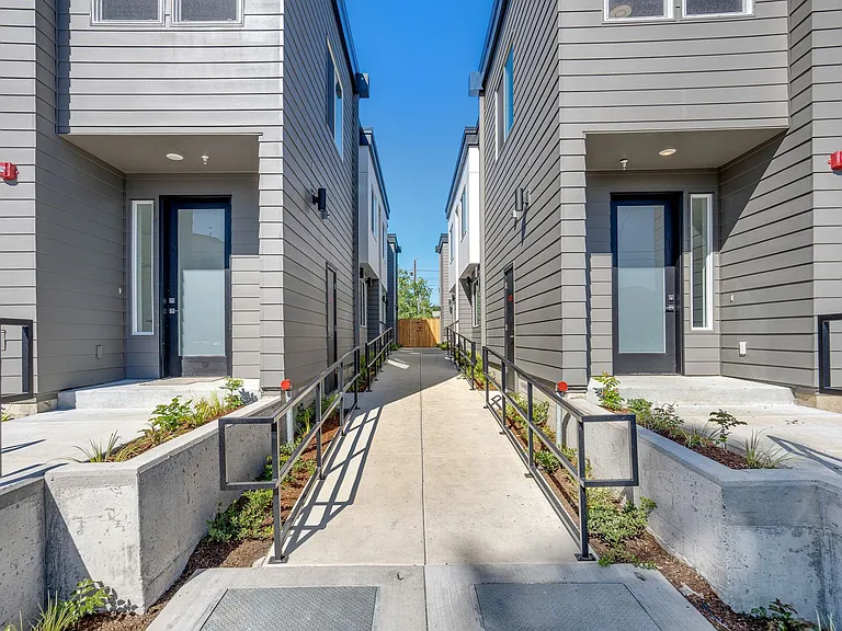 6841 N Montana Ave — Photo 31