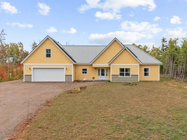 56 Sunrise Dr, Charlotte Parish, PE C0A 1N0