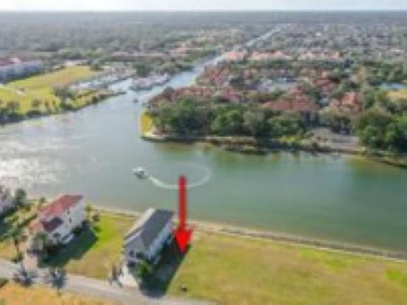 3rd image of 232 Yacht Harbor Dr