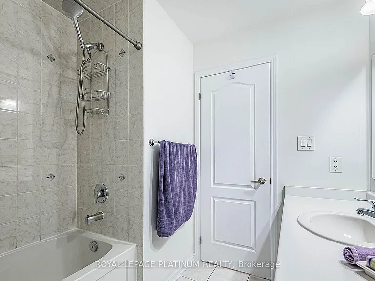 43 Arkwright Dr — Photo 29
