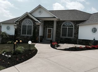 2215 Hunting Valley Ln, Streetsboro, OH 44241
