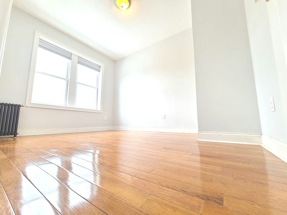 2nd image of 304 50th St #54E