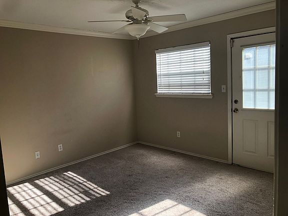 5th image of 709 Chalet Ct