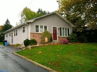 806 Crystle Rd, Aston, PA 19014