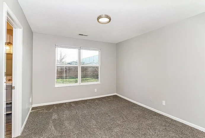 11024 Labelle Ave — Photo 7