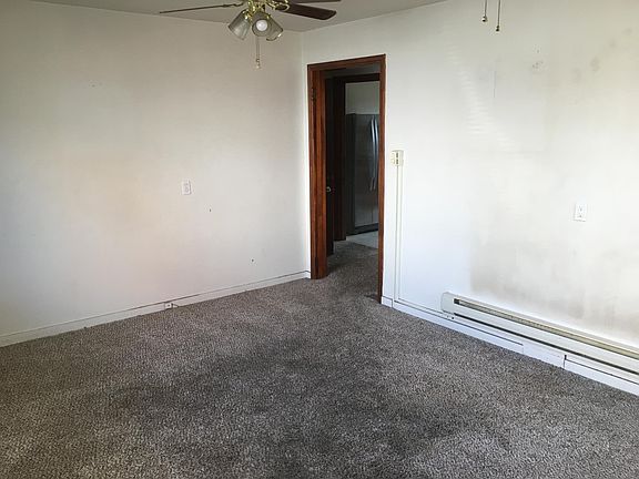 3rd image of 1526 Broad St