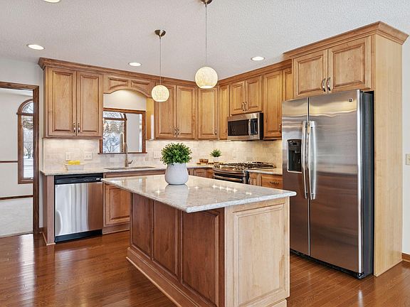 5th image of 12520 Pinehurst Dr