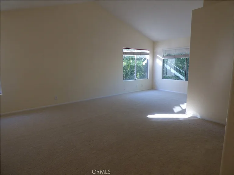 516 Monteleone Ave — Photo 8