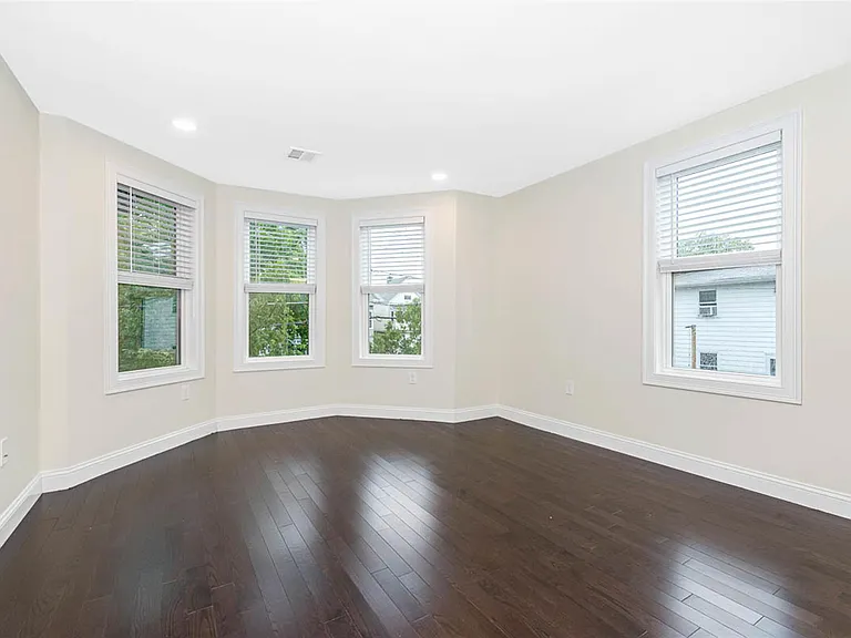 68 Winchester St #2 — Photo 32