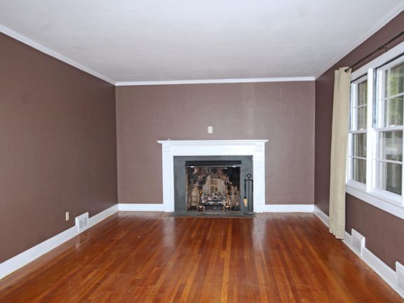 5th image of 205 Lakewood Dr