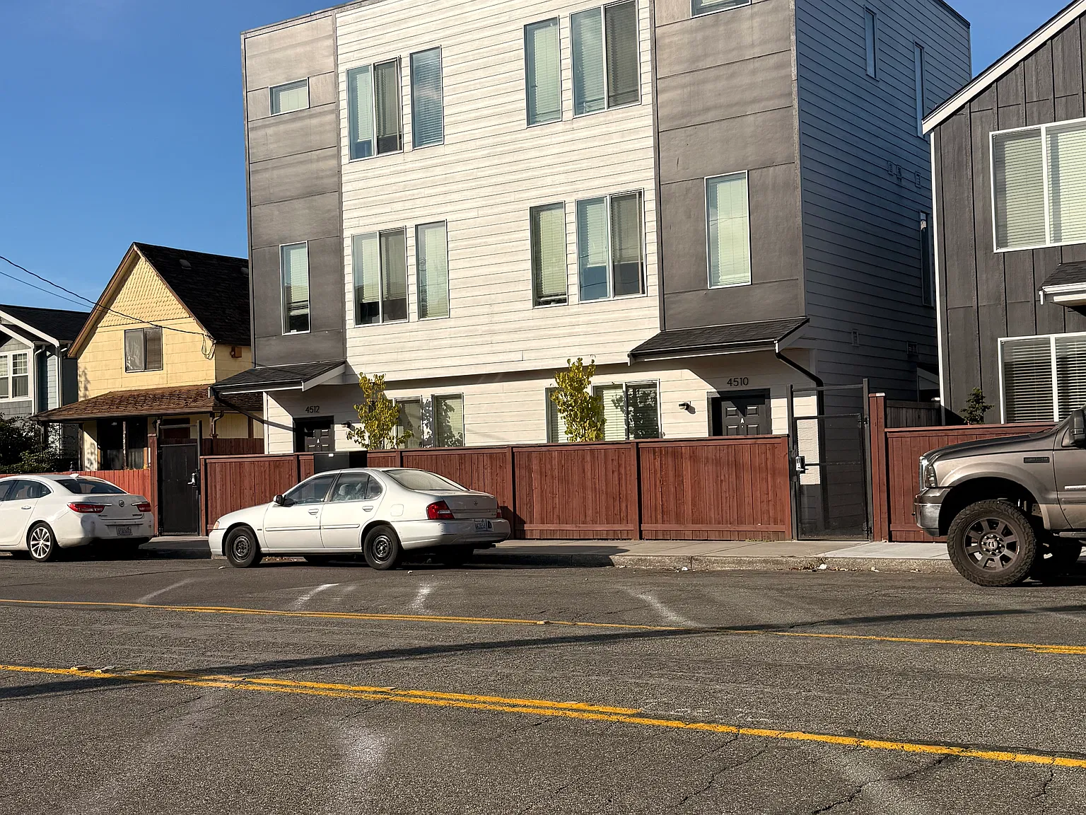 2 bed, 1092 sqft, $1,995 — Photo 1