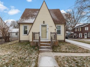 616 N Grandview Blvd, Waukesha, WI