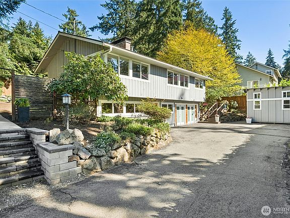 2nd image of 3016 106th Avenue SE