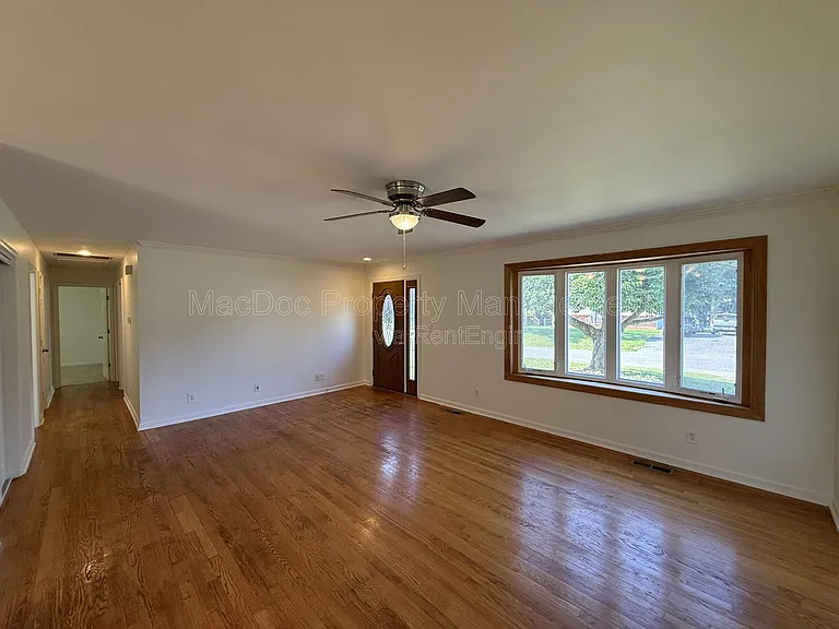 1225 Dewberry Dr — Photo 4