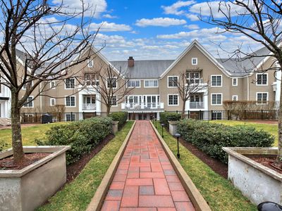 77 Havemeyer Ln UNIT 323, Stamford, CT, 06902