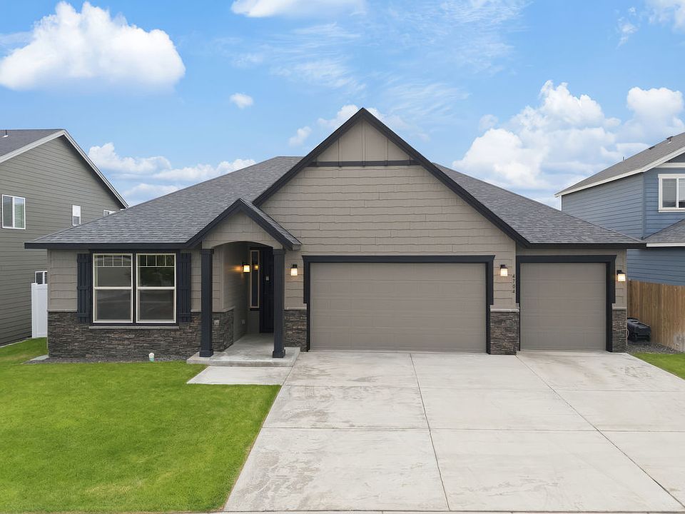 4704 E Junco ST by Aho Construction