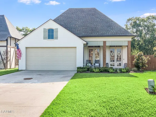 222 Fairwood Dr, Broussard, LA 70518