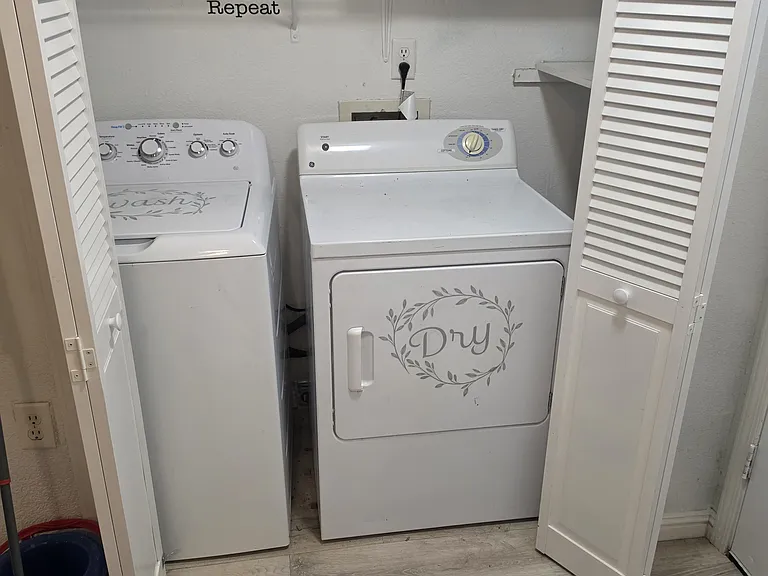 4192 Rewana Way — Photo 3