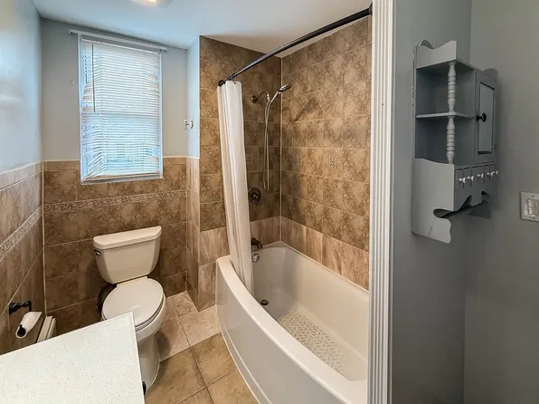 125 Poplar Street image 29 of 44