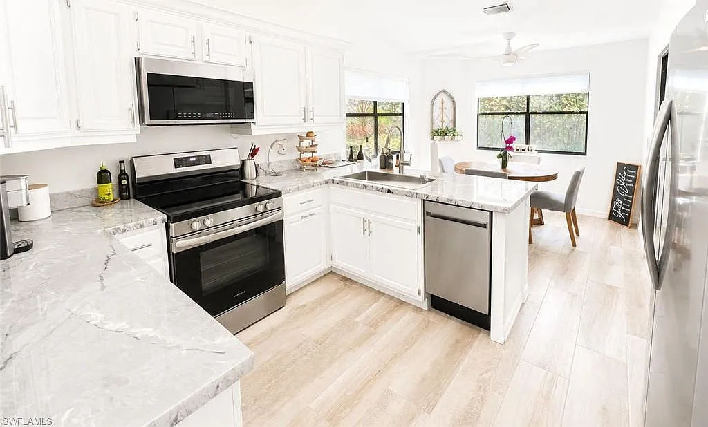 2 bed, 2.0 bath, 1715 sqft, $4,500 — Photo 2