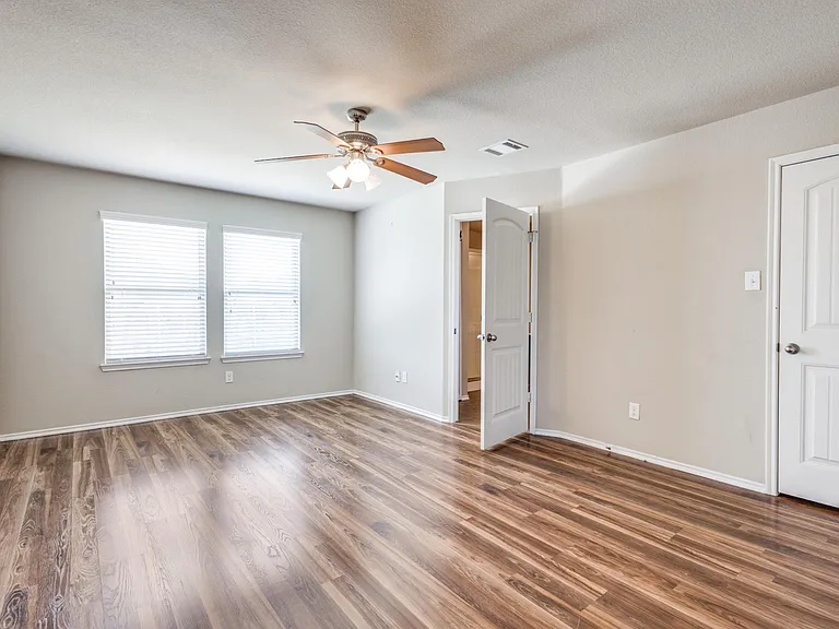 1101 Rainer Dr — Photo 16