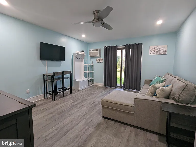 725 Allen Dr #A125 — Photo 12